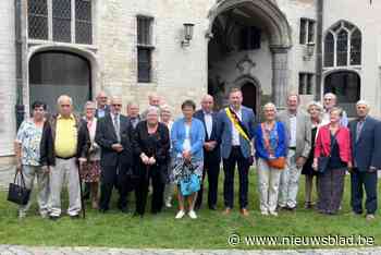 Stadsbestuur zet 21 jubilarissen in de bloemetjes: “Goed voor 1.190 jaar huwelijksgeluk”