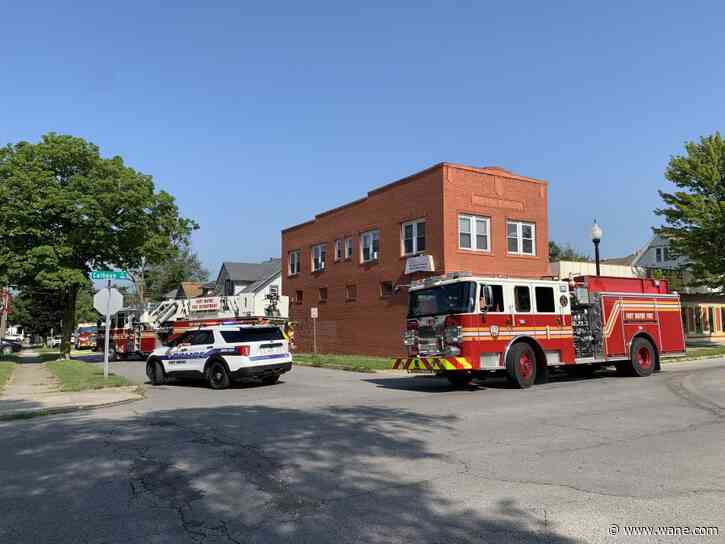 Fort Wayne firefighters respond to kitchen fire at home on city's south side