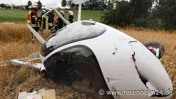 Notlandung mit Ultraleichtflugzeug in einem Feld bei Grünbach – Pilot unverletzt