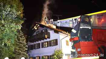 Großalarm für die Feuerwehr in Dorfen: Zimmerbrand gerät außer Kontrolle
