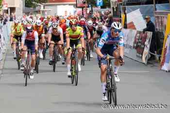 Maxime De Poorter ziet ploegmaat Mauro Verwilt naast zege grijpen in Dwars door Wingene: “Het was gokken”