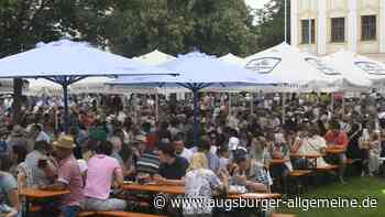 Kunsthandwerk, Sonne und Genüsse locken in den Klosterhof