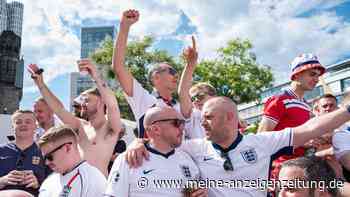 „Fest der Fußballromantik“: Englische Fans sorgen für Gänsehaut
