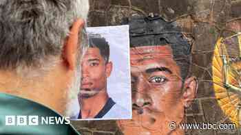 Bellingham portrait added to Nuneaton football wall