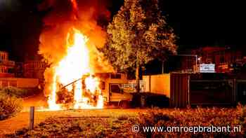 Camper gaat in vlammen op, politie gaat uit van brandstichting