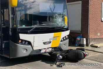 Bromfietser raakt zwaargewond bij aanrijding met lijnbus