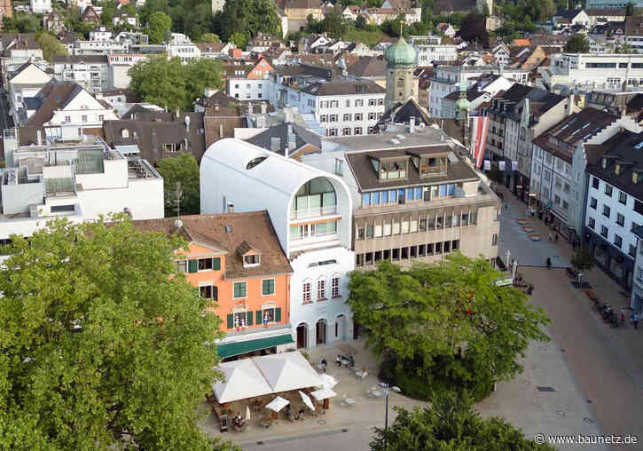 Neuer Schwung am Kornmarkt
 - Hotel in Bregenz von Herzog & de Meuron