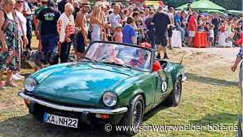 Festival in Calw trotzt Unwetter: Zwischen Starkregen und Oldtimertreff