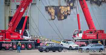 Rotterdamse ondernemers zien lucratieve handel in BMW's van uitgebrand schip, rechter steekt er stokje voor