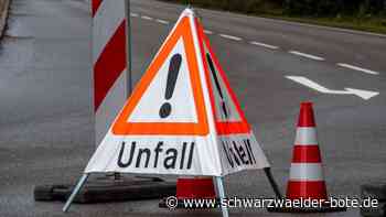 Auto überschlägt sich auf L 362: Drei Menschen bei Unfall zwischen Altensteig und Neumühle verletzt