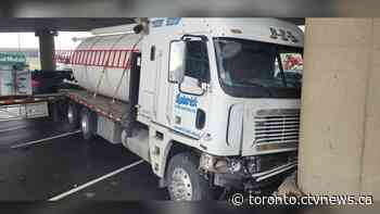 All lanes of EB Highway 401 at Dixie reopen following 3-vehicle collision