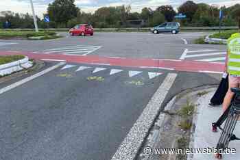 Fietsersbond wijst op levensgevaarlijk kruispunt aan afrit E34: “Jaar na dodelijk ongeval met fietser weinig veranderd”