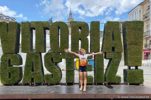 “Ik wist niet eens dat ik aan de leiding lag”: Lize Paridaens wint bij Age Groupers met grote voorsprong Ironman van Baskenland