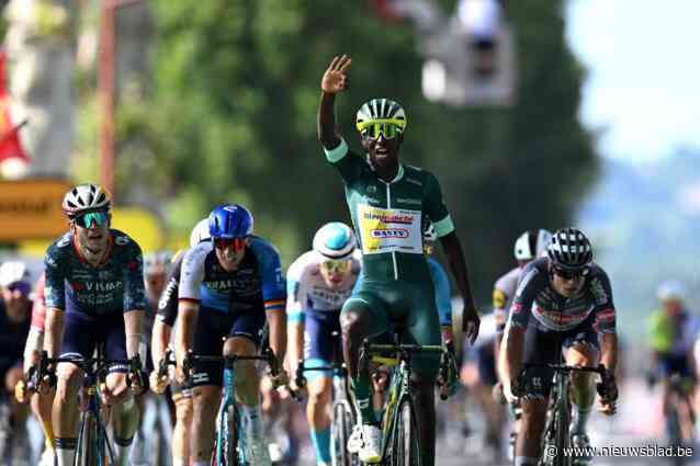 Groene trui Girmay sprint ook tijdens Dovy Natourcriterium mee voor overwinning: “Onderhandelingen met twee andere toppers zijj nog bezig”