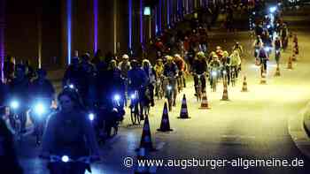 Radlnacht bremst Verkehr in Augsburg aus