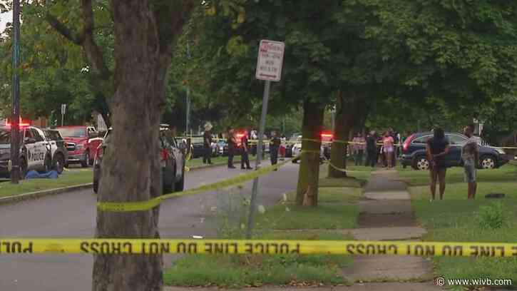 Man dead in 'targeted' shooting in Schiller Park neighborhood