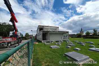 Steeds meer leerlingen zorgen voor plaatstekort, dus huurt Biotechnicum klascontainers