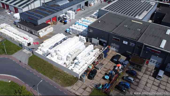 Urk - Recyclingbedrijf mag piepschuim niet hoog opslaan, rechter tikt college Urk op de vingers