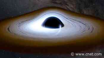 Caltech Cosmic Simulation Shows Why Black Hole Discs Are Fluffy, Like Cake