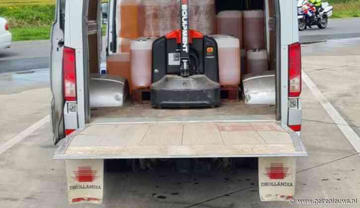 1600 liter illegale gewasbeschermingsmiddelen aangetroffen in loods