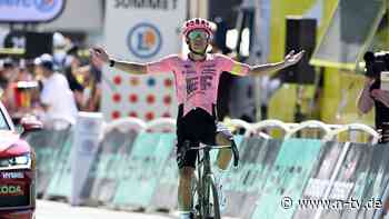 Pogačar weiter in Gelb: Ausreißer Carapaz gewinnt - Evenepoel überrascht im Finish