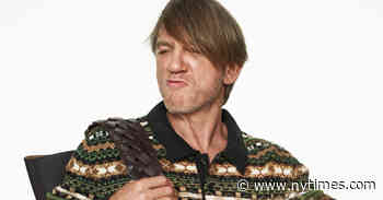 Daniel Craig, Is That You Under Those Bangs?