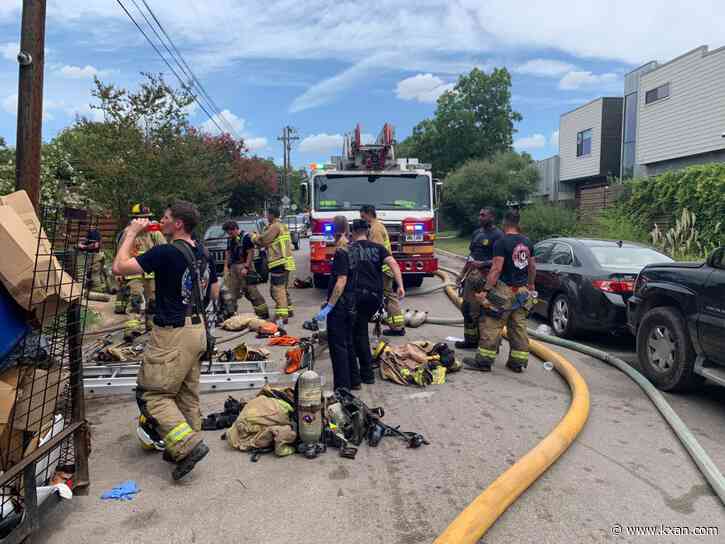 ATCEMS: 2 people die in south Austin house fire