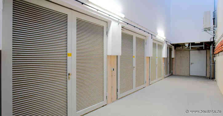 System Schröders Türen mit Lamellenlüftungen und Einbruchschutzklasse RC4