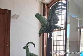 Opstelling Arend en Gems van Lodewijk Van Boeckel te bewonderen in Liers stadhuis