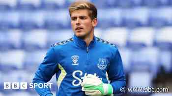Everton goalkeeper Barrett signs for Blackburn