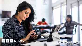 Pay grows at slowest rate for almost two years