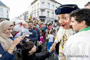 Reuskens van Borgerhout vieren 312e verjaardag met vier nieuwigheden tijdens stoet: “Hoe meer feest, hoe beter”
