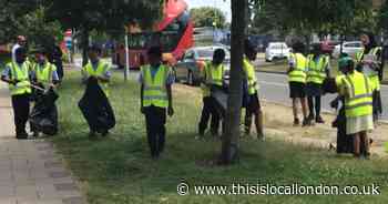 Thames View Junior School 'eco-warriors' do Barking litter picks