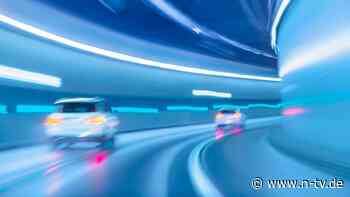 Unterschied aber noch deutlich: Neuwagenpreise für E-Autos und Verbrenner kommen sich näher