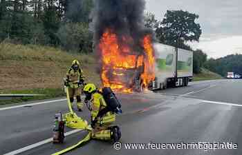 Lkw auf Autobahn 8 in Vollbrand