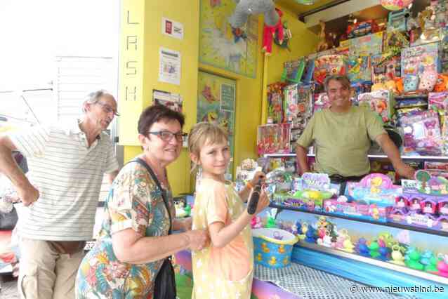 Foorkramers opvallend positief over magere opkomst zomerfoor naast werfzone: “Alles zat wat tegen, maar je zal ons niet horen klagen”