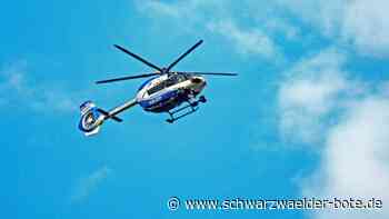 Einsatz oder Schulungsflüge?: Polizeihubschrauber dreht Runden über  Kreisen Calw und Freudenstadt
