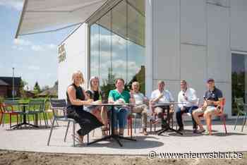 Dienstencentrum ’t Scharnier krijgt zonnig terras: “Het moet een ontmoetingsplek worden”