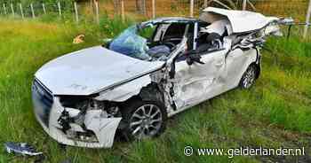 Automobilist zwaargewond door botsing met vrachtwagen langs A67, truck stond op vluchtstrook