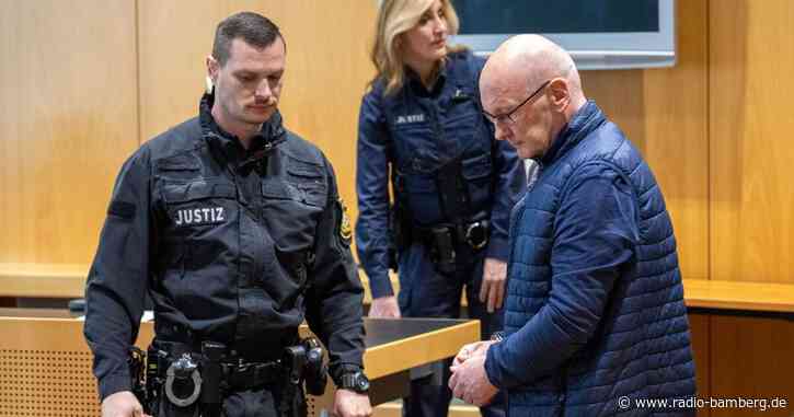 Lebenslange Haft für Dreifachmord an Nachbarn gefordert