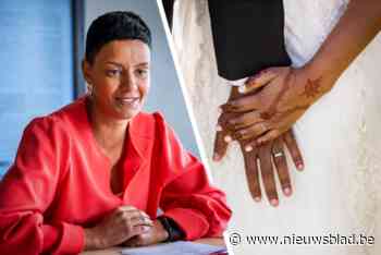 Voormalig minister Meryame Kitir in alle stilte getrouwd met Parijzenaar: “Hij is blij met de natuur hier”