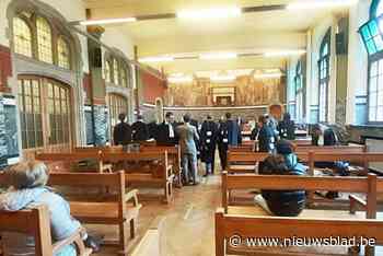 Verduisterde ramen in woning in Zottegem doet bende cannabistelers de das om: 25 beklaagden krijgen tot 4 jaar celstraf en fikse boetes