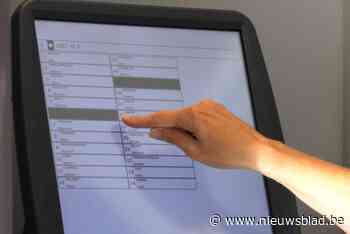 Extra bijzitters en oefenlokalen moeten digitaal stemmen vlotter laten verlopen