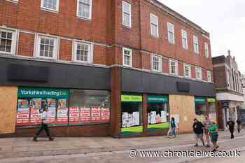 Durham MP calls on Stack developer to urgently clean up Silver Street shopfront