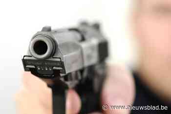 Twintiger vervolgd voor gewelddadige diefstallen en gijzeling