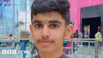 Youth cried after friend stabbed boy, court told