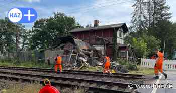 Zugunglück zwischen Hannover und Celle: Polizei ermittelt gegen Traktorfahrer