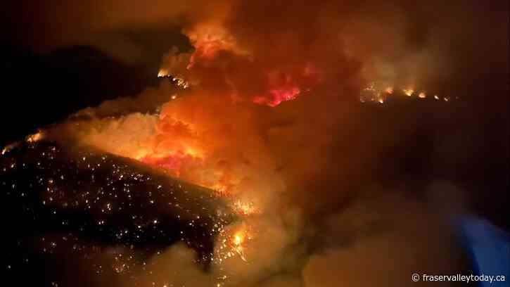 Shetland Creek wildfire doubles in size to 12,000 hectares; travel advisory in place on Highway 1