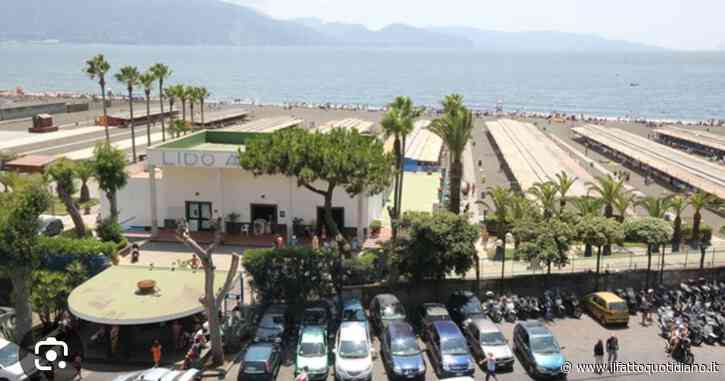 Paura in spiaggia a Torre Annunziata (Napoli): sparati due colpi di fucile tra la folla