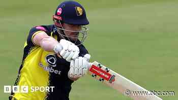 Durham & Gloucs claim last T20 quarter-final spots